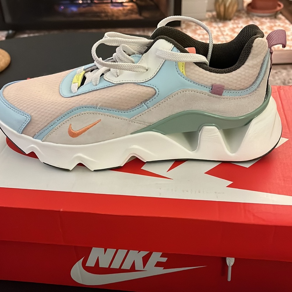 Nike RYZ 365 II, brand new in box